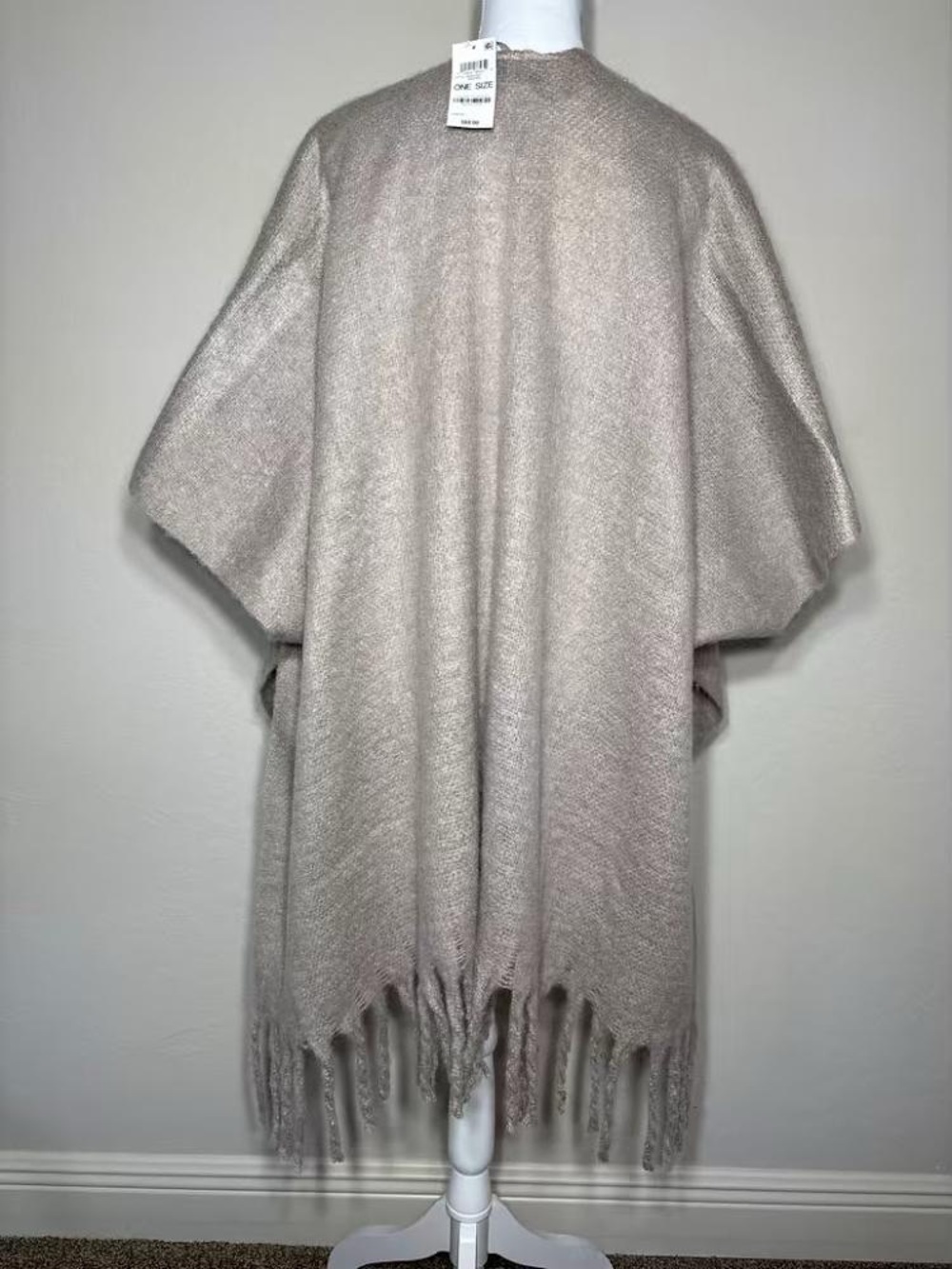 INC International Concepts
Rhinestone Embellished Fringe Poncho
One Size NWT - Picture 6 of 8